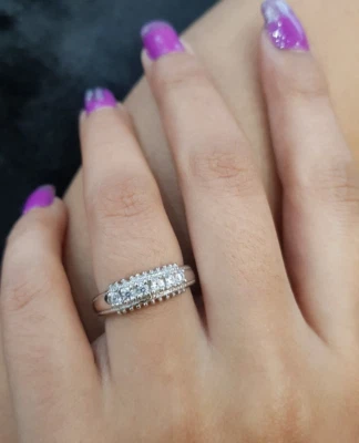 Anillo de oro de media eternidad de 18 quilates circonita cúbica elegante anillo auténtico joyería de oro fino Foto 1 de 4