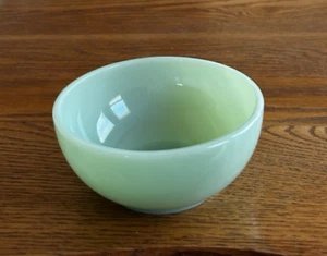 FIRE KING JADEITE CHILI BOWL ANCHOR HOCKING 5 INCH CEREAL BOWL VINTAGE 1950s - Picture 1 of 10