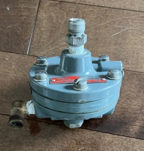 Moore 61H High-Capacity Pneumatic Booster Relay Preowned - Picture 1 of 2
