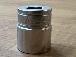 Snap-on Tools F221 3/8" Drive 12-Point SAE 11/16" Flank Drive Shallow Socket USA - Picture 1 of 7