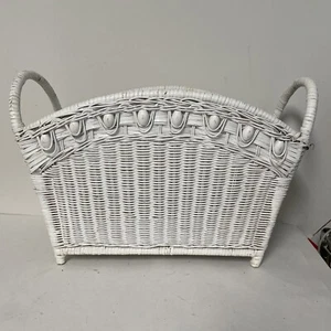 VTG White Wicker Magazine Vinyl Record Storage Rack Basket Shabby Beach Cottage - Picture 1 of 10