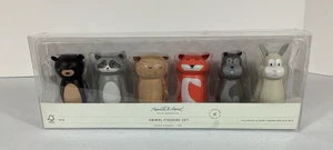 Set 6 statuine animali legno cuore e mano con magnolia mai usate - Foto 1 di 7