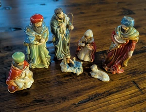 Kirkland Home Holiday Krippe Set 7-teilig buntes Porzellan - Bild 1 von 10