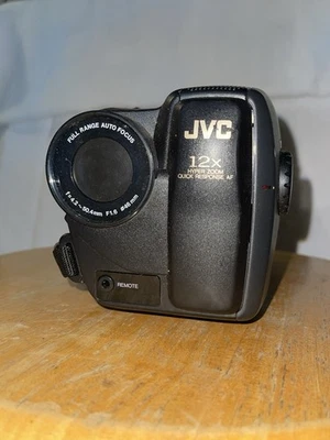 JVC GR-AX710U Compact VHS VHS-C Camcorder Record Play Transfer VHS-C Untested - Image 1 of 4