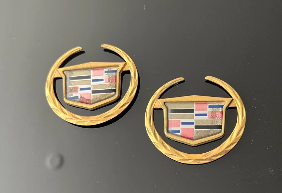 99-05 Cadillac Deville emblemas de techo dorado leer por favor Foto 1 de 1