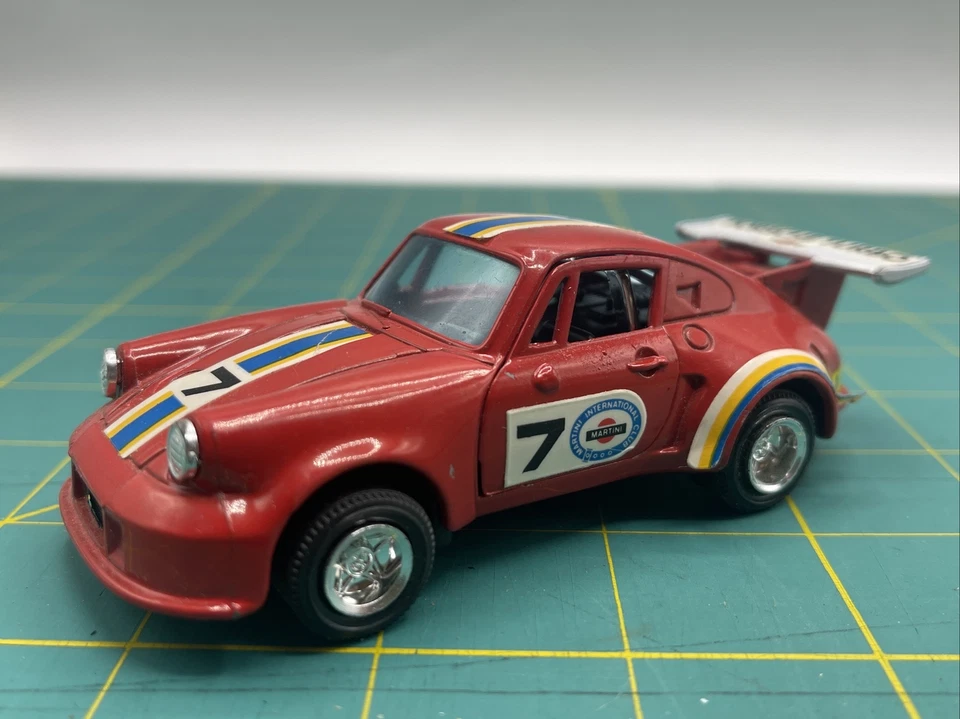 Lucky Porsche Turbo 1:37 rojo retroceso fricción raro difícil de encontrar Foto 1 de 4