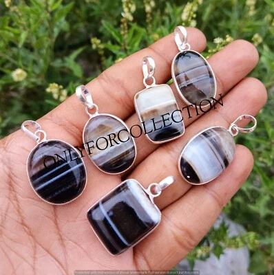 Colgantes de bisel hechos a mano enchapados en plata de ley 925 con piedras preciosas de ágata negras con bandas negras Foto 1 de 3