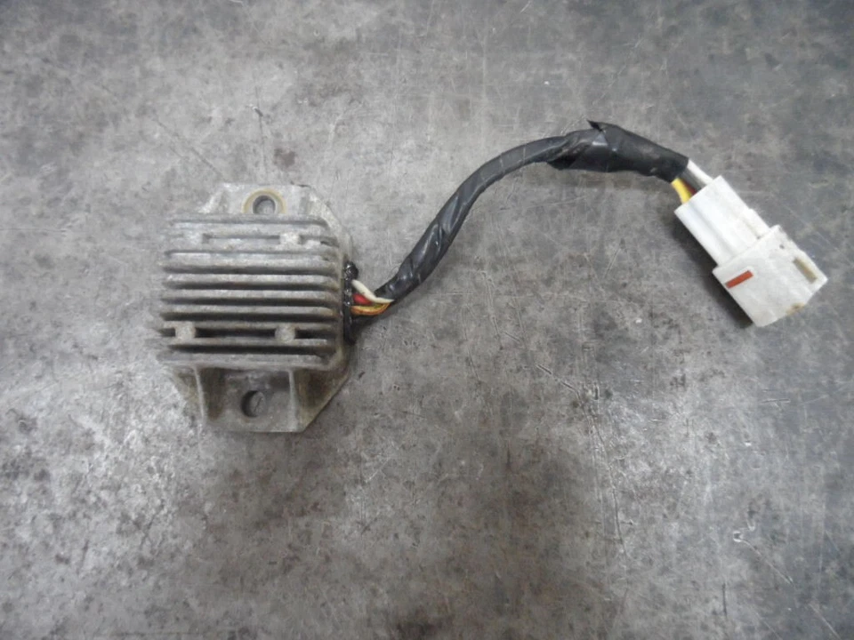 Yamaha Breeze 125 1989-1996 regulador rectificador 3 GB-81960-00-00 usado B-11 Foto 1 de 4