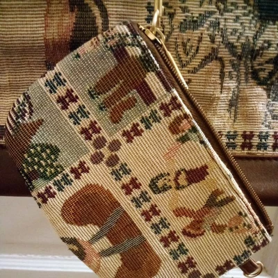 Cartera Buena Flag Mount Rushmore Americana con bolsa extraíble Foto 1 de 4