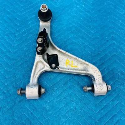 Brazo de control de suspensión trasera izquierda Infiniti M56 2011-2013 OEM 127K Foto 1 de 4