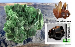 Estampillas minerales uraninita torbernita vesuvianita MNH 2023 Djibouti S/S - Imagen 1 de 1