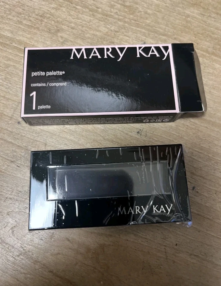 Paleta pequeña recargable vacía Mary Kay #114610 compacta nueva en caja Foto 1 de 1