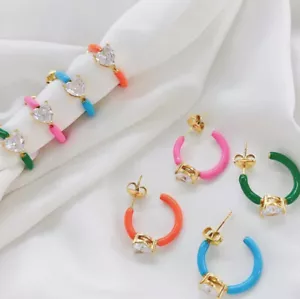 Orecchini smaltati con cuore modello Chiara Ferragni, in acciaio anallergico - Foto 1 di 8