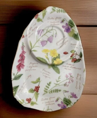 Prato de lanche floral Nantucket Home 8” X 5,5” prato de bugigangas, chaves, moeda, sabonete - Imagem 1 de 3