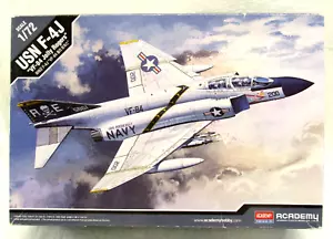 Academy 1/72 F-4 J Phantom II Sehr guter Erhaltungszustand 84 " Jolly Rogers US Navy MKGS #12529 KOMPLETT - Bild 1 von 4
