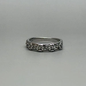 Y2K Vintage Silver Engraved Flowers Ring – Size 8, Unisex, Brand New - Picture 1 of 4