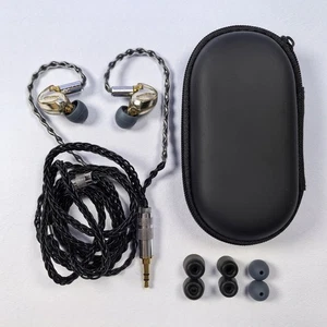 Shure SE535 Professional Sound Isolating Earphones Wired In-Ear Headphones Gold - Picture 1 of 8