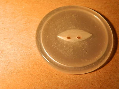 NEW 10 PC. 1  1/4  INCH WHITE / OFF WHITE PEARL BUTTONS WITH CAT EYE - Image 1 of 2