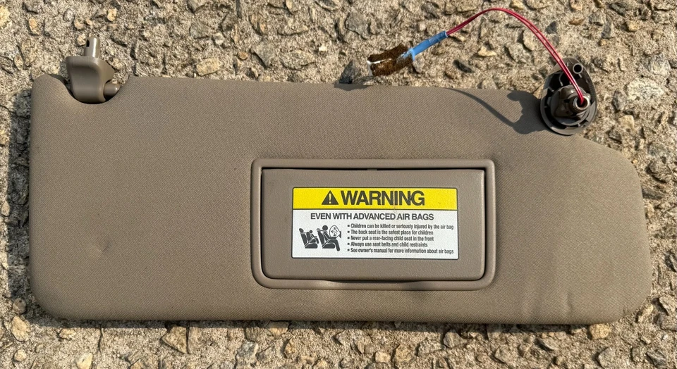 2009-2015 Honda Pilot Passenger Side Tan/Beige Lighted Sun Visor RH Sunvisor OEM - Image 1 of 3