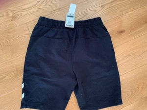 Kurze Sporthose für Jungs - Bild 1 von 2