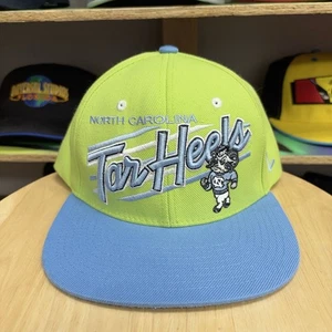 De Colección Años 90 Zephyr Carolina del Norte Tacones Alquitranados Sombrero - Verde Neón Azul - Gorra Snapback - Imagen 1 de 6