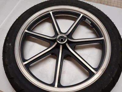 Rueda delantera Kawasaki Vulcan 88 VN1500 con neumático nuevo se adapta a 1989-1999 Foto 1 de 4