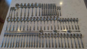 74 x Oneida Craft Deluxe Stainless Chateau Flatware Spoons Forks Knives Serving  - Picture 1 of 12