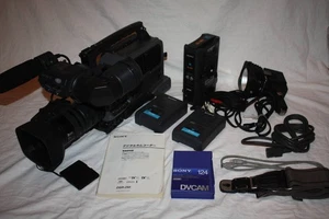 Sony DSR-250 HD Video Camera with Battery & Accessories Used - Picture 1 of 4