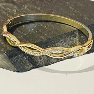 Bracelet Bangle Oval in Shiny Gold Crystal Vgc Party - Picture 1 of 7