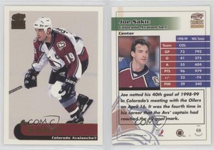 1999-00 Pacific Paramount Gold Joe Sakic #68 HOF