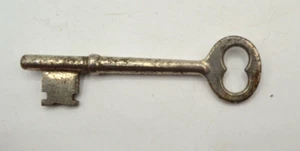 Vintage Solid Barrel Round Shank Antique Skeleton Key - Picture 1 of 3