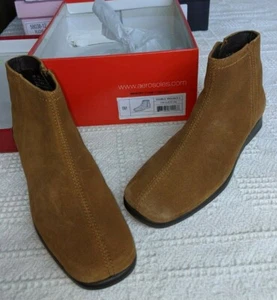 AEROSOLES Size 5 M Soft Brown Suede Low-Heel Zip Ankle Boots - Soft Insoles - Picture 1 of 7