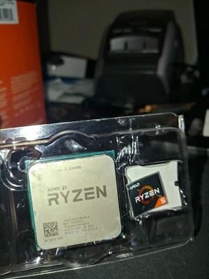 AMD Ryzen 5 2400G - 3.6GHz Quad Core (YD2400C5M4MFB) Processor - Image 1 of 3