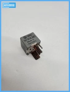 VW Golf 1 2 Passat 35i 32B T3 Relay 80 Fuel pump Petrol pump 191906383 - Picture 1 of 8