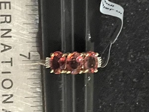10k Yellow Gold Red stone  Ring  2.5  Grams. Size 9 - Picture 1 of 7