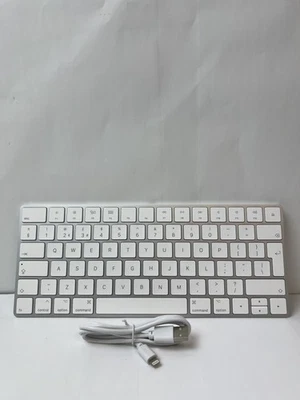 Apple Wireless Magic Keyboard 2 MLA22LL/A A1466 Dutch Version, Silver - Image 1 of 4