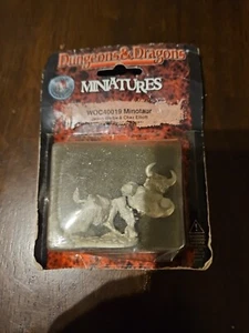 D&D Silver 25 Anniversary Miniature Minotauro WOC40019 Dungeons & Dragons Nuovo - Foto 1 di 2