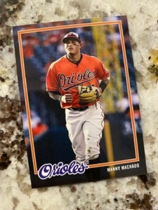 2018 TOPPS ON DEMAND SET 6 ISPIRATI A '78 CARD ORIOLES MANNY MACHADO #10 - Foto 1 di 1