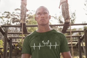 Camiseta Heartbeat of Deer Hunting - Hasta 5x/ - Imagen 1 de 3