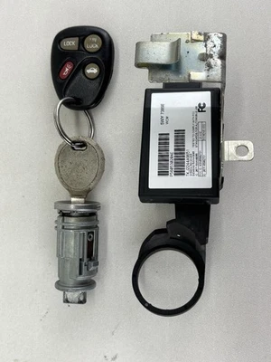 2005 Jeep Liberty Ignition Cylinder With Key With Receiver - Image 1 of 2