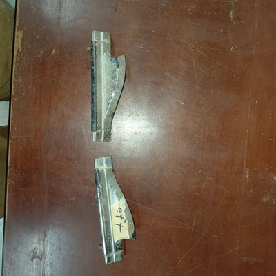 1965 Chrysler Fender Turn Signal Indicator 2575026/2575027 - Image 1 of 4