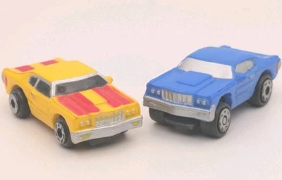 Micro Máquinas Hasbro Bonus '72 Chevrolet Impala Amarillo y Azul Foto 1 de 4