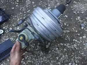 2002-2005 BMW E65 E66 745i 745Li 760Li 760i MASTER CYLINDER BOOSTER BRAKE PUMP - Picture 1 of 4