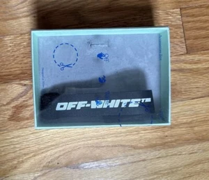 NUOVISSIMO Bracciale in Tessuto Bianco Strappo Vel cro C/O Virgil Abloh - Foto 1 di 5