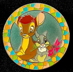 DS DISNEY THUMPER & BAMBI 2010 CORNICE MOSAICO LE250 SPILLA RARA - Foto 1 di 4