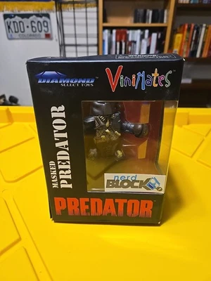 NIB Vinimates Predator Movie Cloaked Masked Predator Vinyl Figure - Image 1 of 4