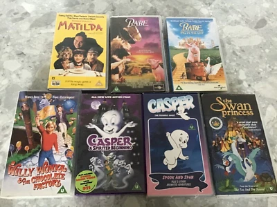 Bundle Of 7 Children’s Vintage Collectible VHS Videos - Immagine 1 di 3