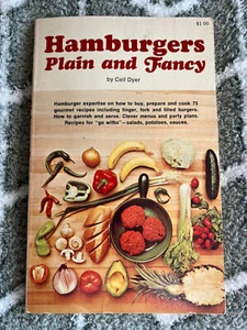 Hamburgers Plain and Fancy von Ceil Dyer Vintage 1968 Kochbuch sehr gut - Bild 1 von 3