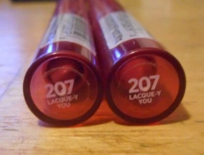 Lote de 2 tubos LOREAL LA LACQUE BARRA DE COLOR DE LABIOS BRILLANTE 207 LACQUE-Y YOU sin sellar Foto 1 de 2