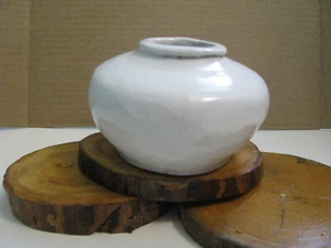 *Vintage Rustic Off-White Glaze Handmade Ceramic Pot Vase - Picture 1 of 7
